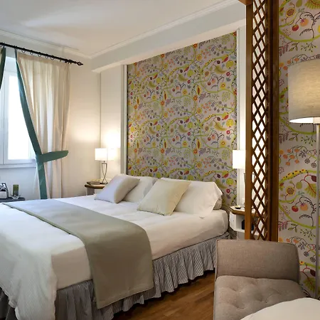 Butterfly With & Breakfast Included *