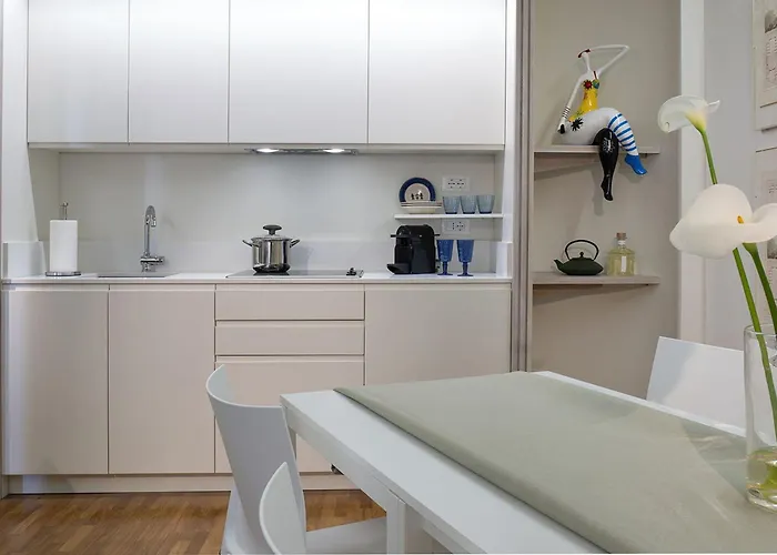 Butterfly With & Breakfast Included Viareggio