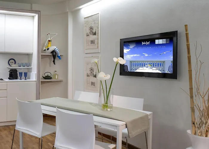 Butterfly With & Breakfast Included