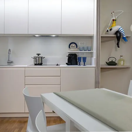 Butterfly With & Breakfast Included Viareggio